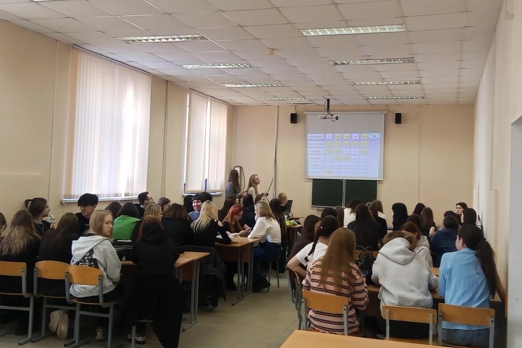 Изображение: Студенты Политеха – студентам колледжа: интеллектуальная игра о туризме