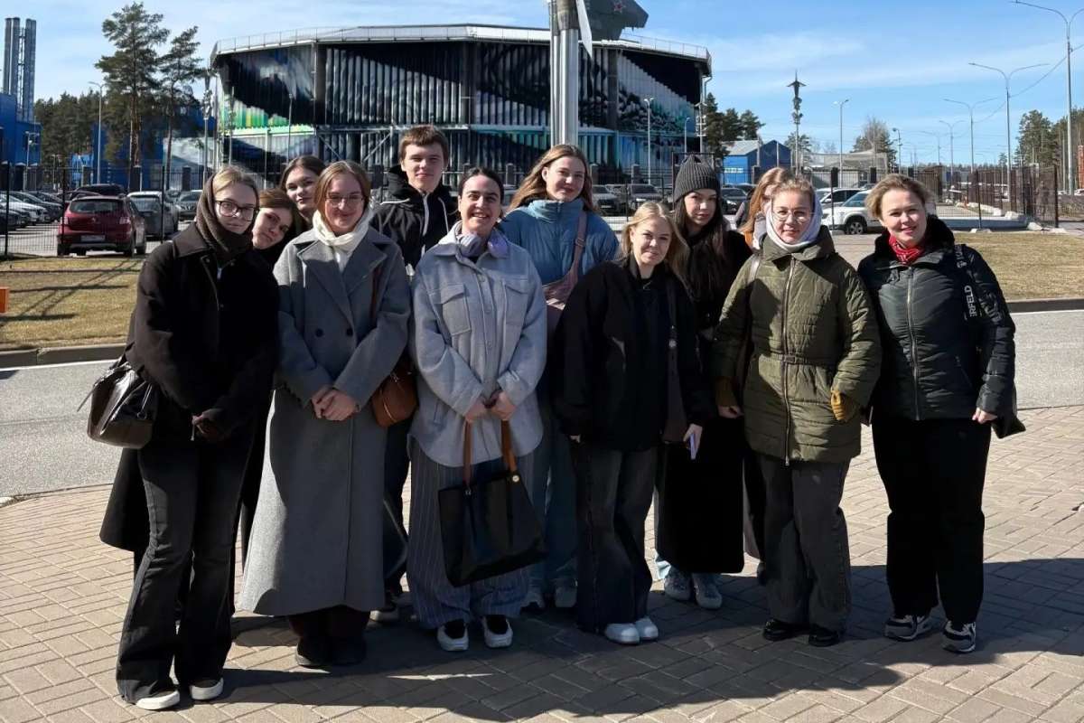 Студенты направления «Туризм» ВШСиТ посетили ведущее авиастроительное предприятие России